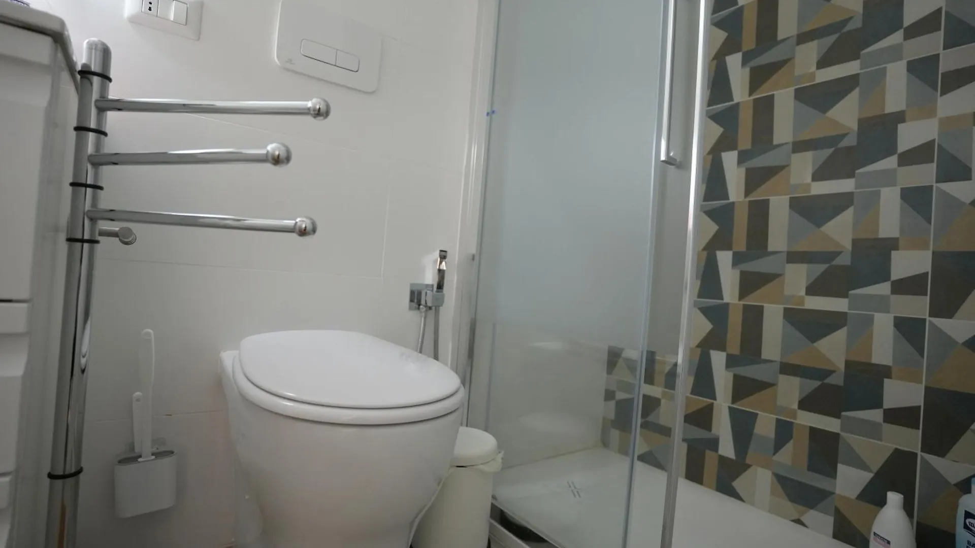 Camera Con Bagno In Posizione Strategica 로마